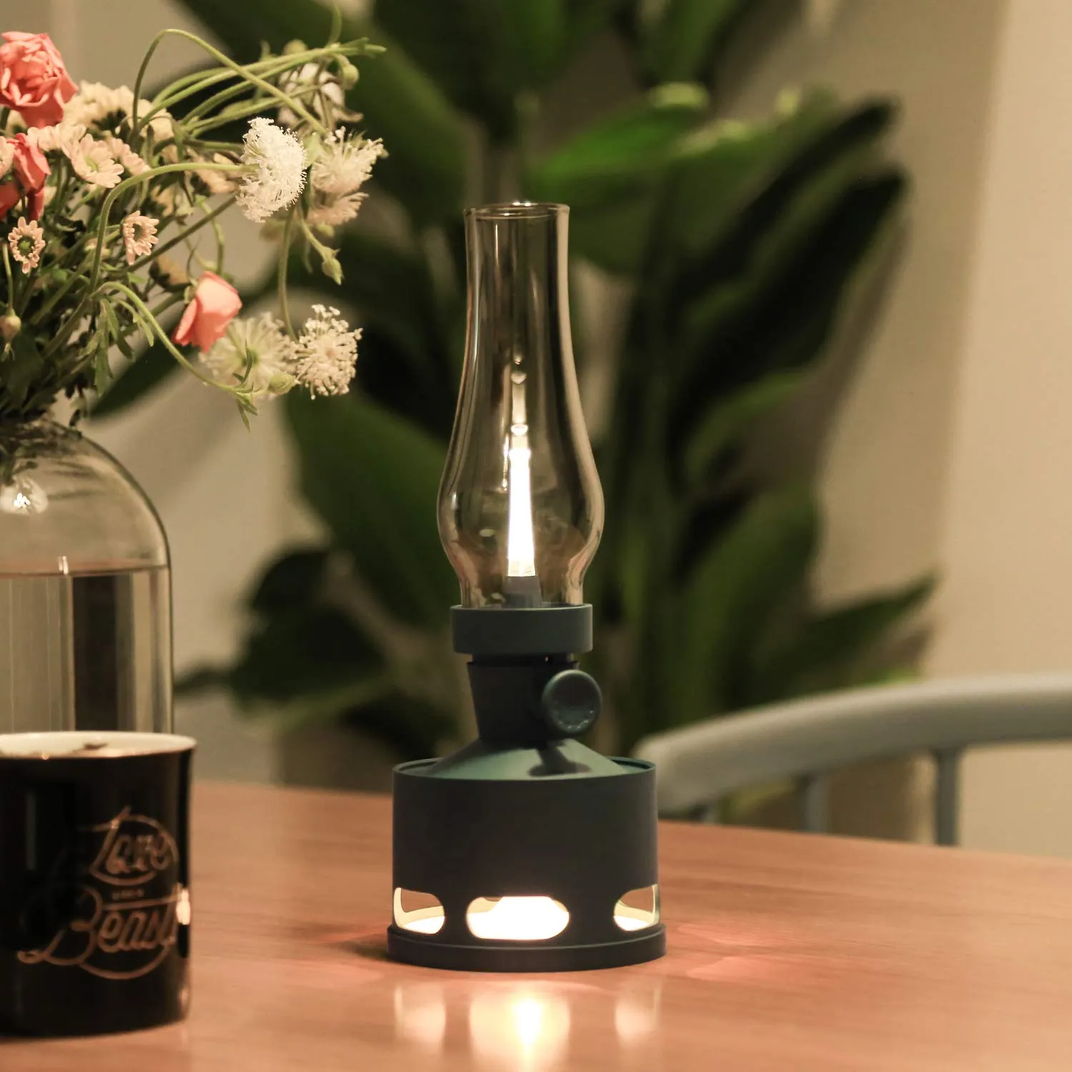 AGM Table Lamp, Retro Desk Lamp with Intelligent Design, 4000mAh Battery Capacity Bedside Lamp, Pefect Decor Modern Lamp for Home, Restaurant, Garden,Camping,Picnic,Party
