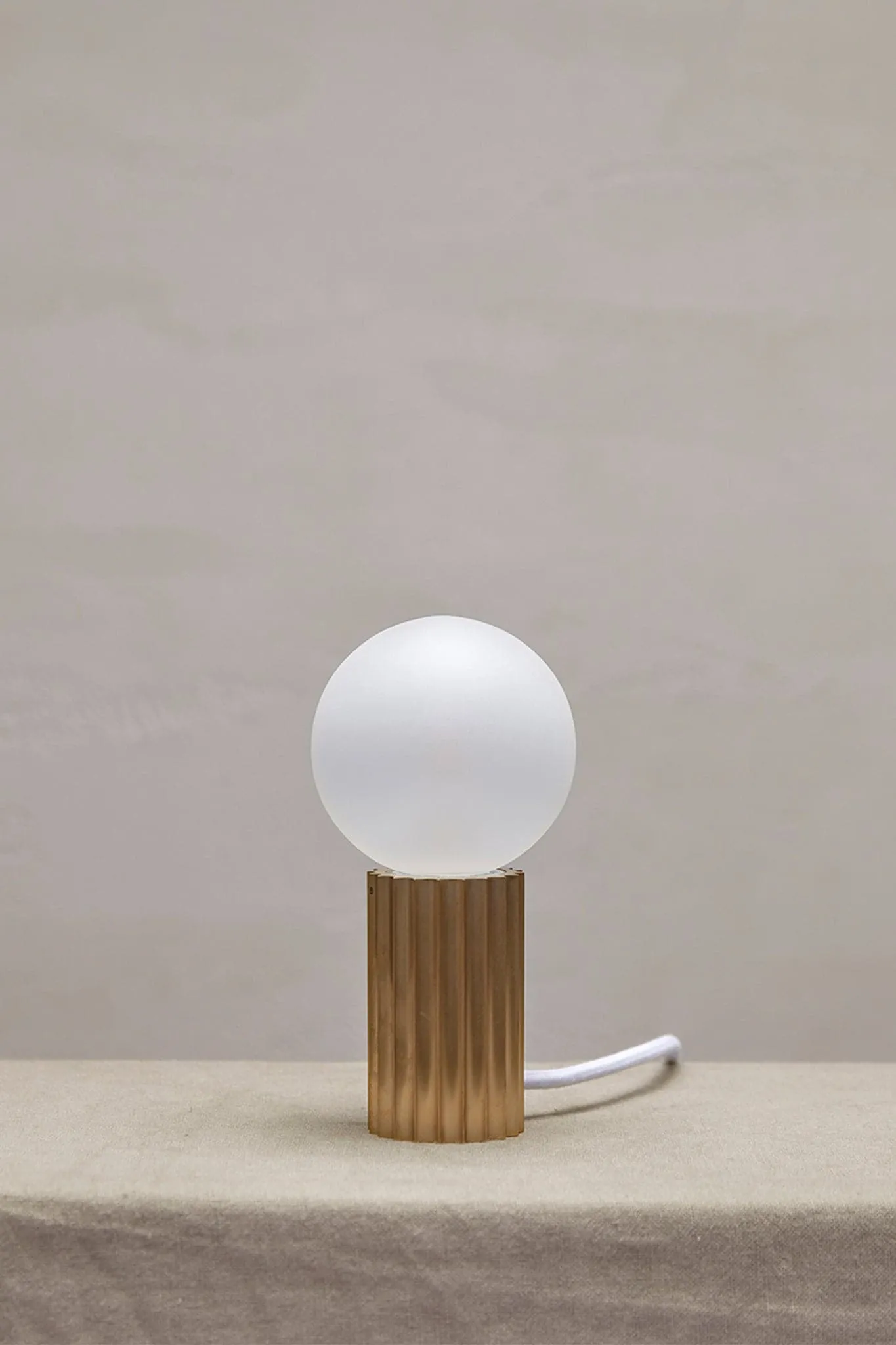 Attalos Table Lamp 95, 240V in Brass