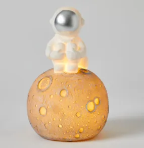 Light Astronaut