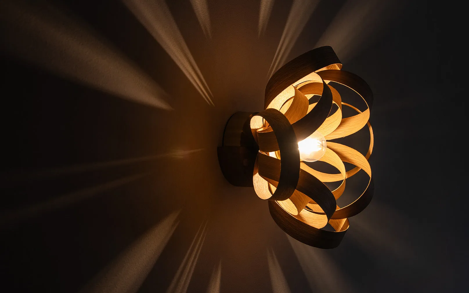 Skipper Wireless Wall Light