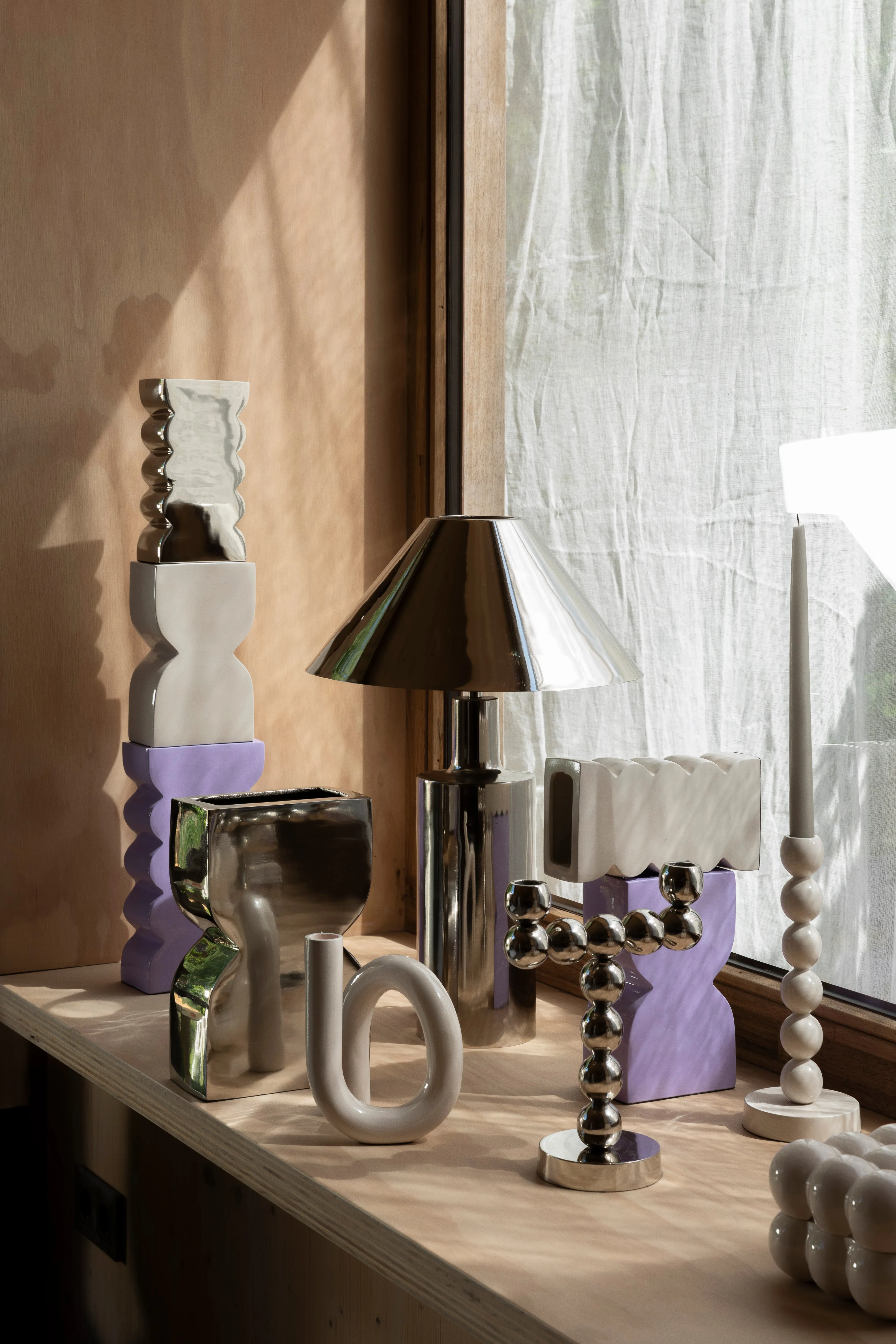 Wonders Shiny Table Lamp